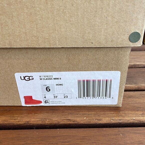 UGG Classic Mini II Boots Hazard Orange USA Women Size 6/UK 4/EU 37 - Picture 15 of 15